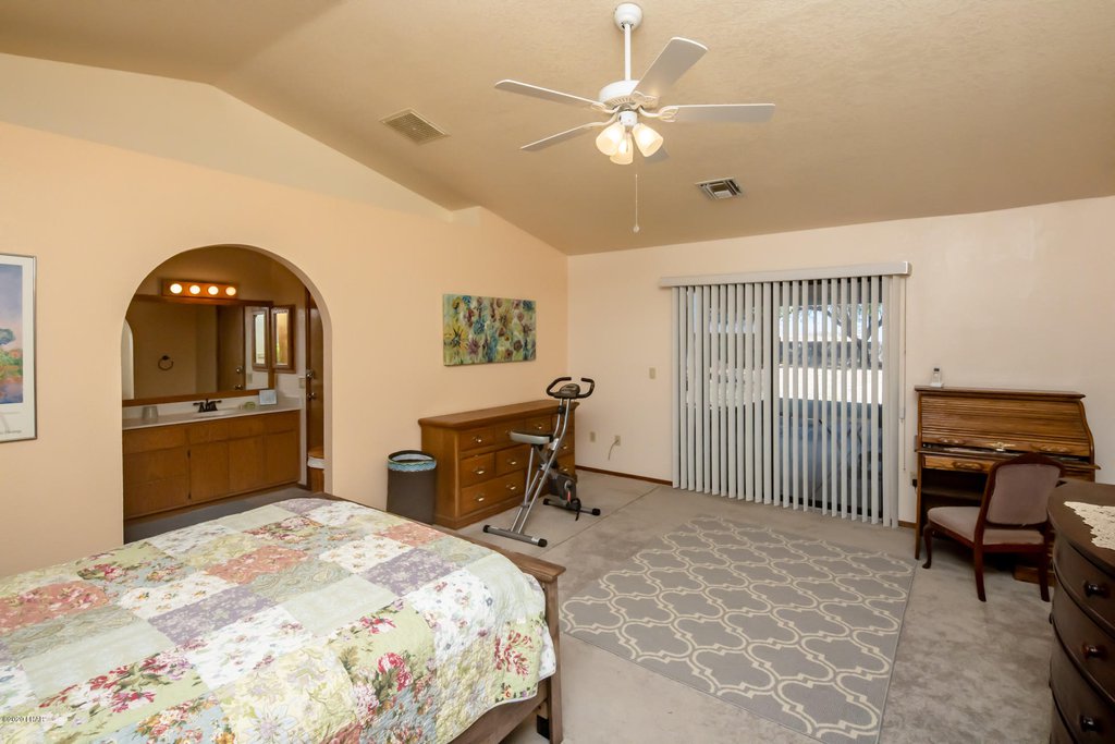 2276 Blackfoot Lane - master bedroom